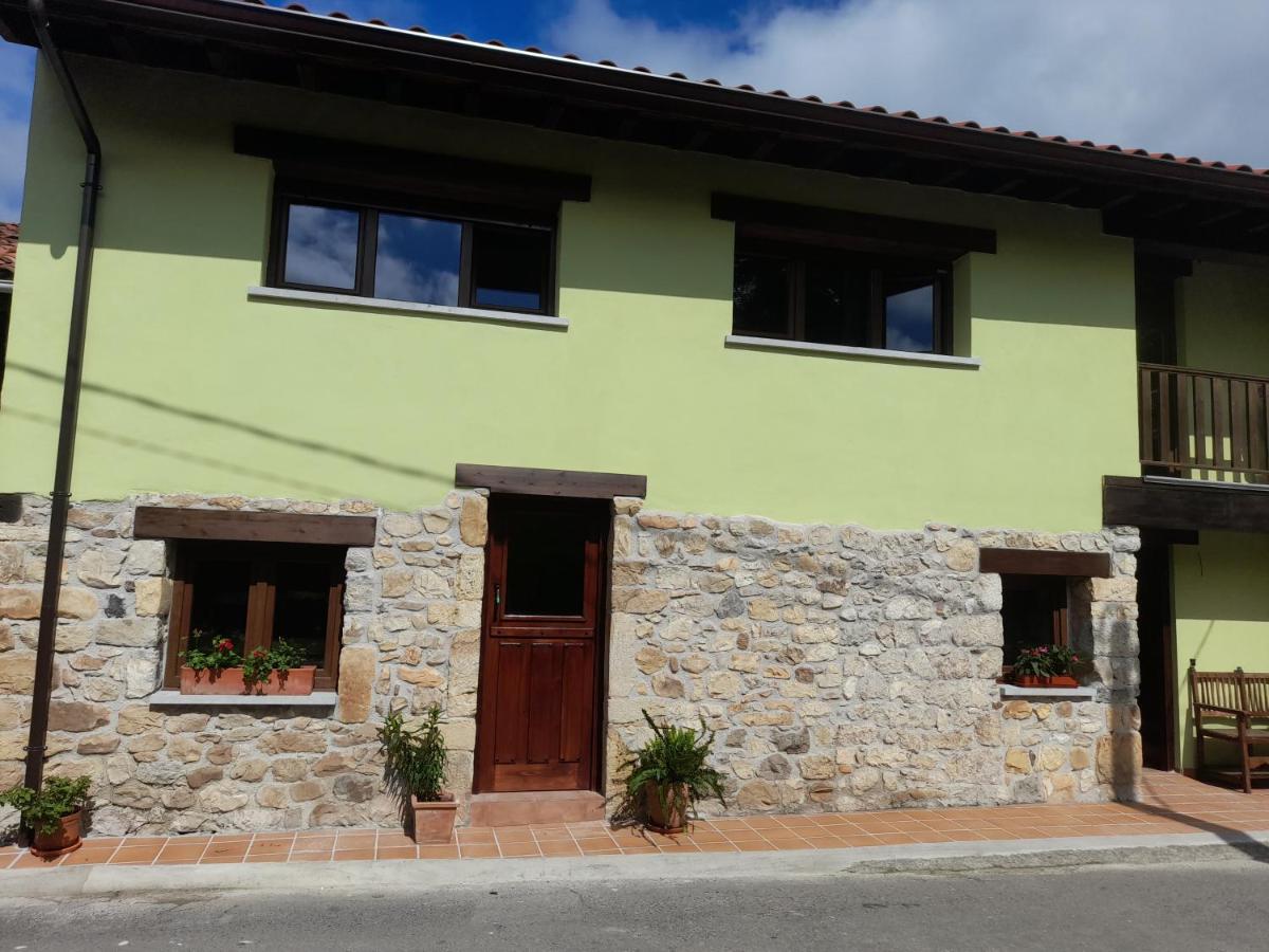 La Posada Del Canario Cangas de Onis Exterior photo